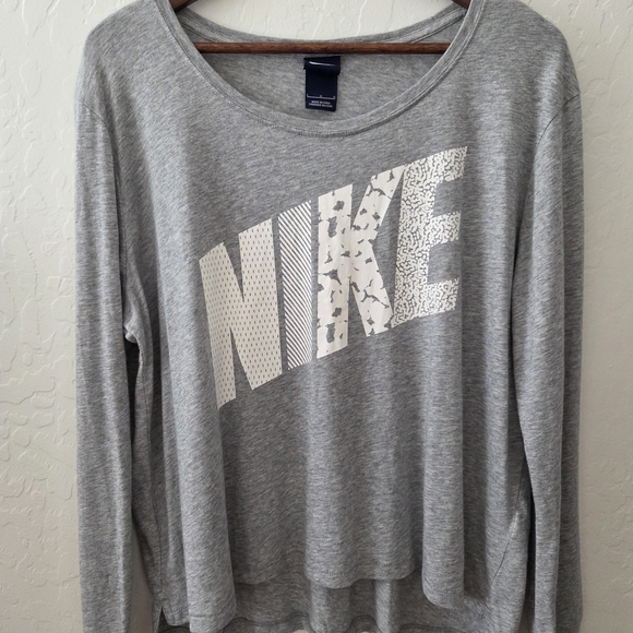 Clearance!LN! Nike Heather Gray Long Sleeve Scoop Neck Athletic Tee - Picture 11 of 11